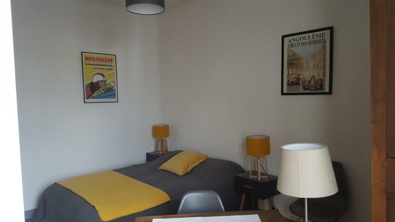 Bed and Breakfast La Tour De Lavalette Angoulême Exterior foto